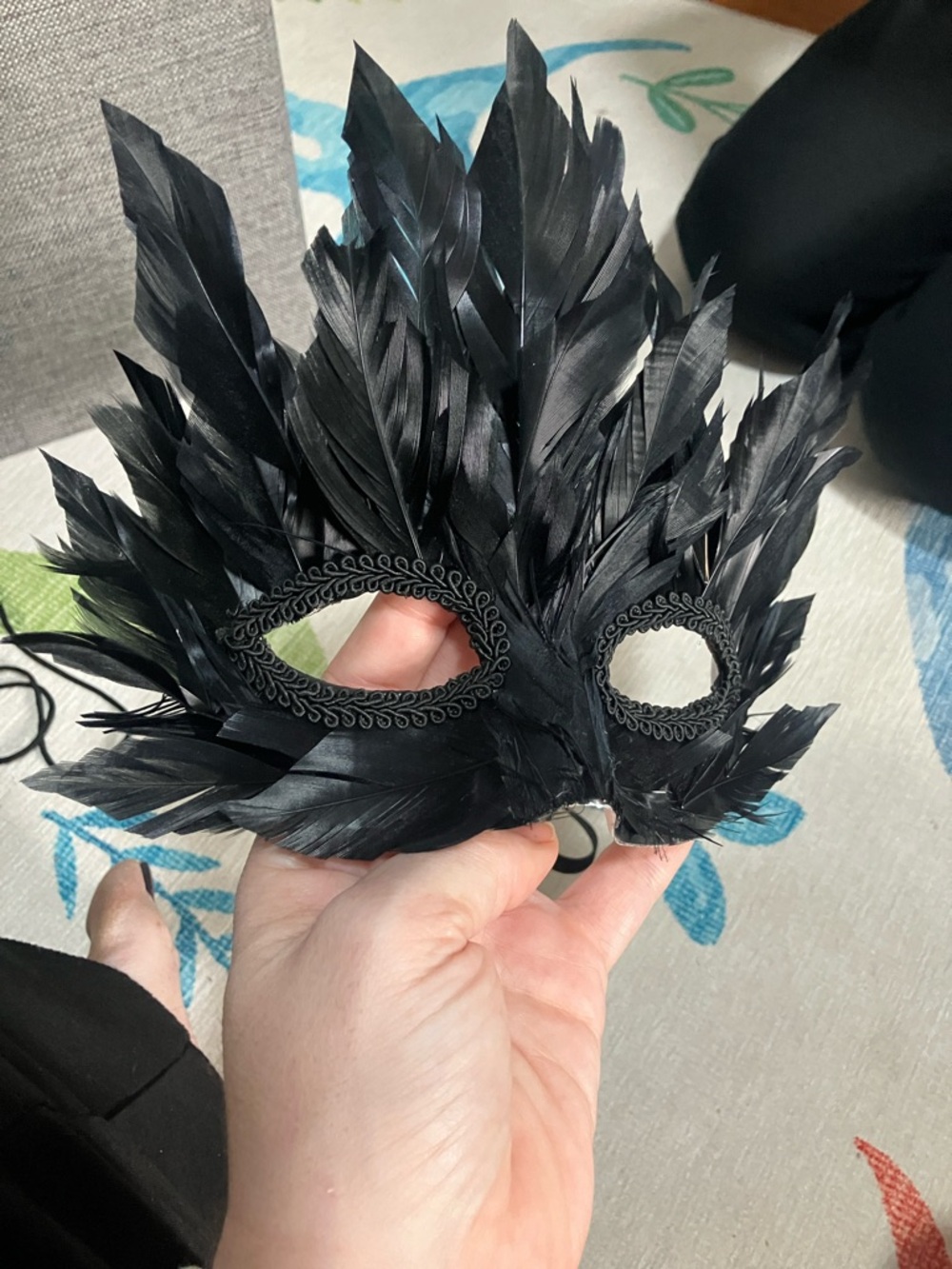 Black Feathered Masquerade Eye Mask